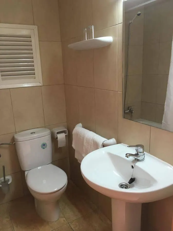 Hostal Residencia Nicolau San Antonio  0*, San Antonio (Ibiza)